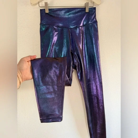 Buff Bunny High Rise Holographic Rebel Leggings Purple Blue Size Medium - Picture 5 of 12